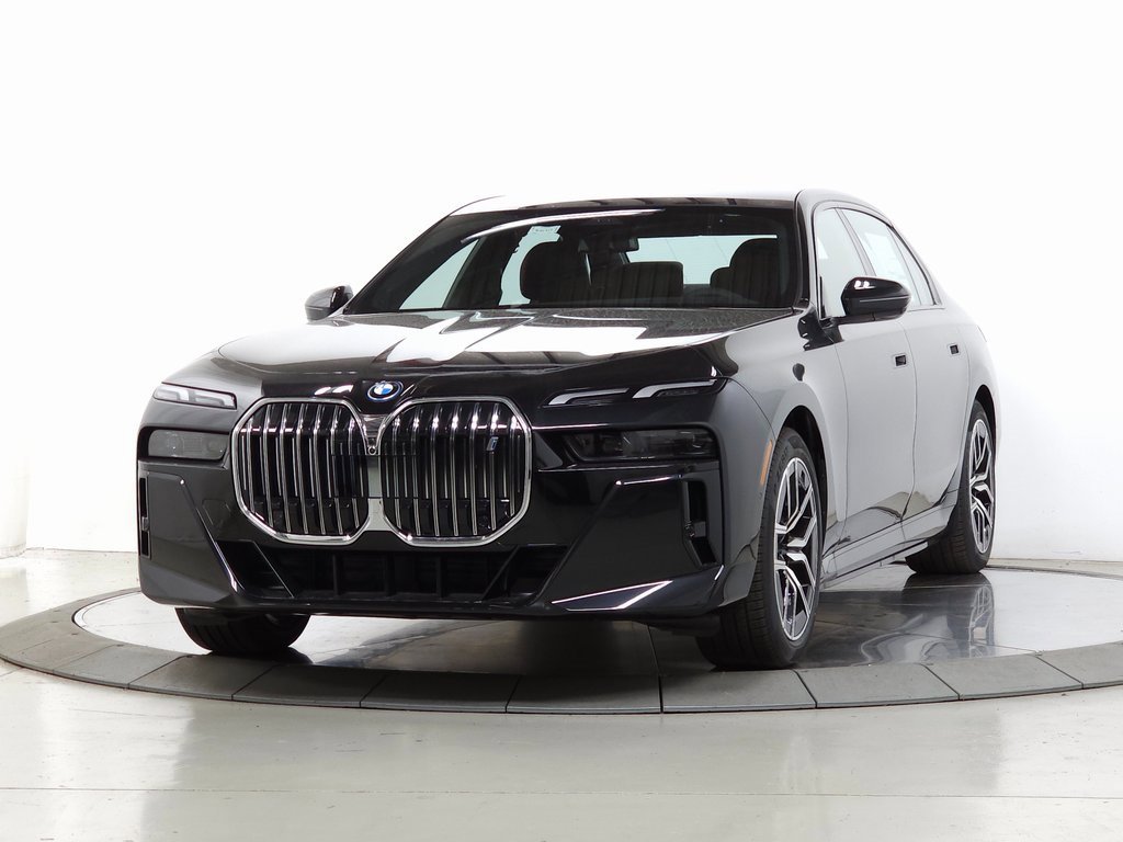 Used 2025 BMW i7 eDrive50 w/ M Sport Package image 3