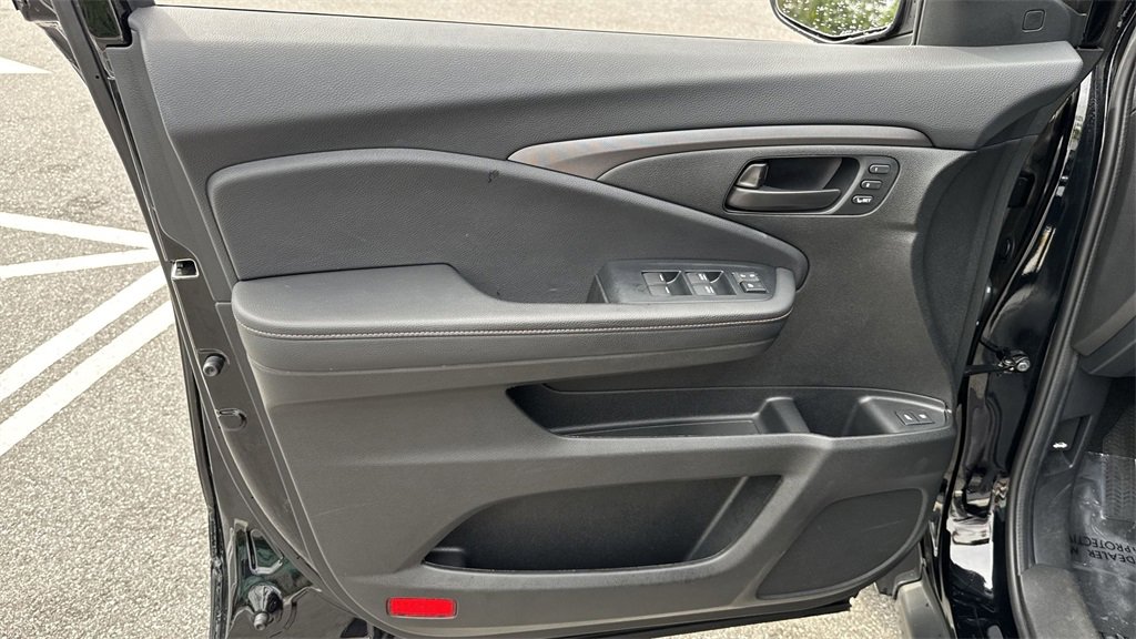 Used 2023 Honda Passport TrailSport image 40