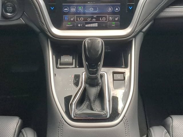 Used 2025 Subaru Outback Touring AWD/4WD image 18