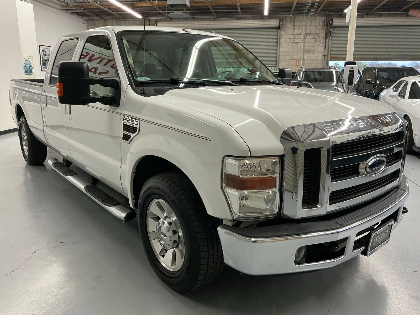 Used 2010 Ford F250 Lariat image 3