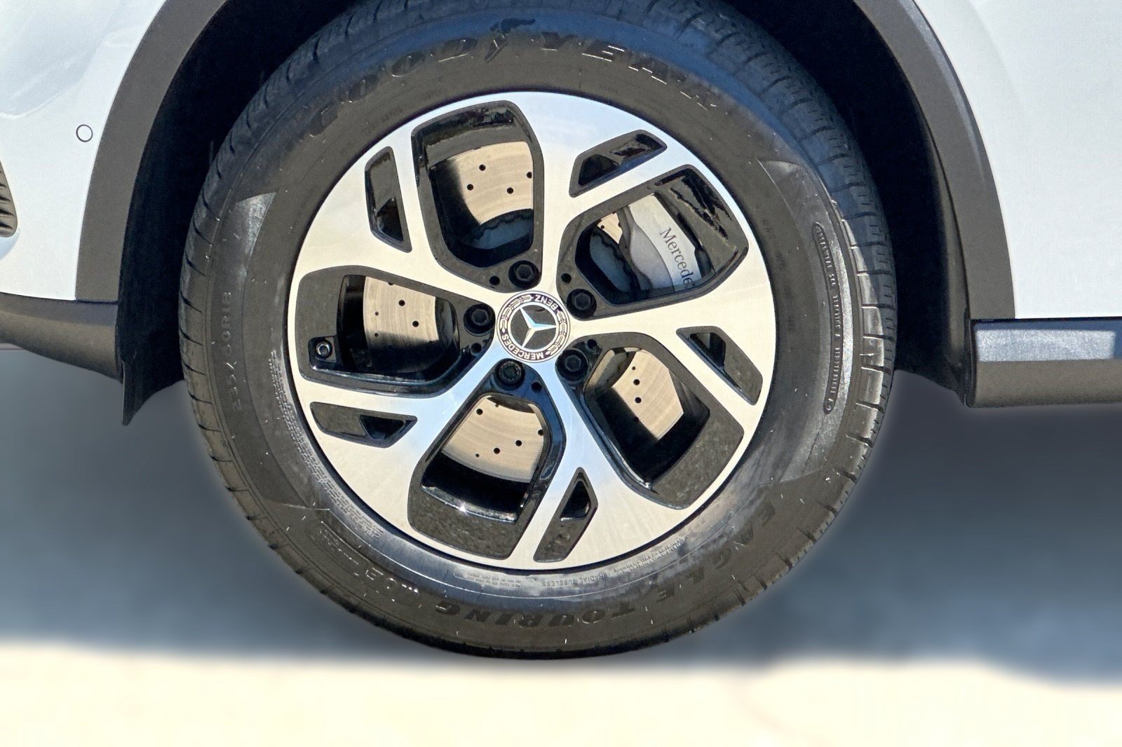 New 2025 Mercedes-Benz GLC 350e 4MATIC image 12