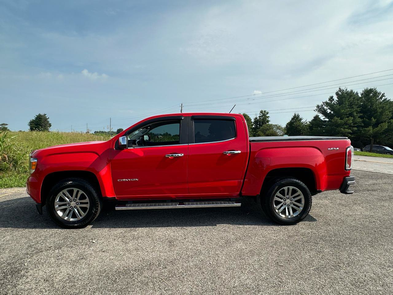 Used 2020 GMC Canyon SLT w/ Driver Alert Package AWD/4WD image 4