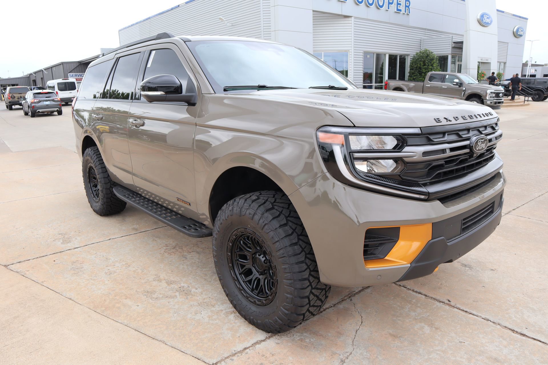 New 2026 Ford Expedition Tremor image 1