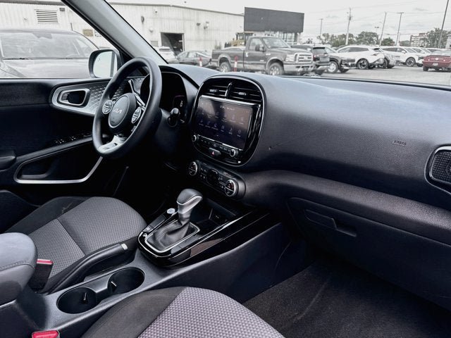 Certified 2024 Kia Soul S FWD image 27