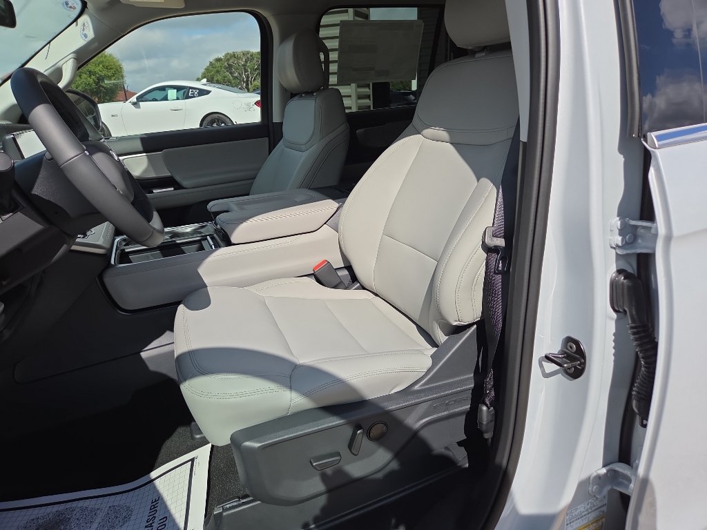 New 2026 Ford Expedition Active RWD image 27