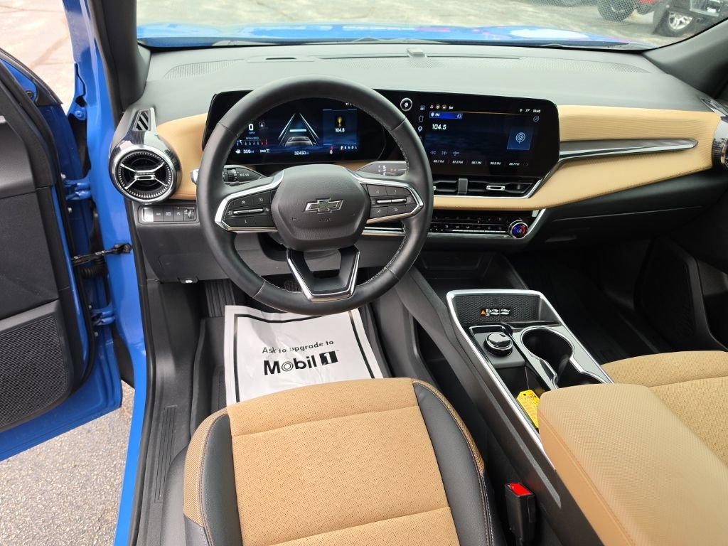 Certified 2025 Chevrolet Equinox ACTIV w/ Safety and Technology Package AWD/4WD image 7
