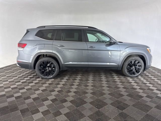 Used 2025 Volkswagen Atlas SE image 4