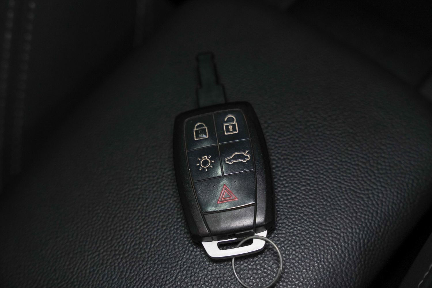 Used 2012 Volvo C30 T5 R-Design FWD image 45