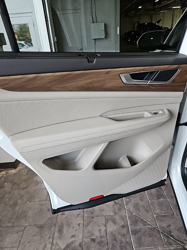 New 2026 Volkswagen Atlas SE image 23