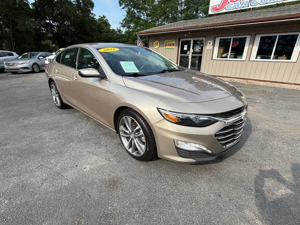 Used 2022 Chevrolet Malibu LT image 3