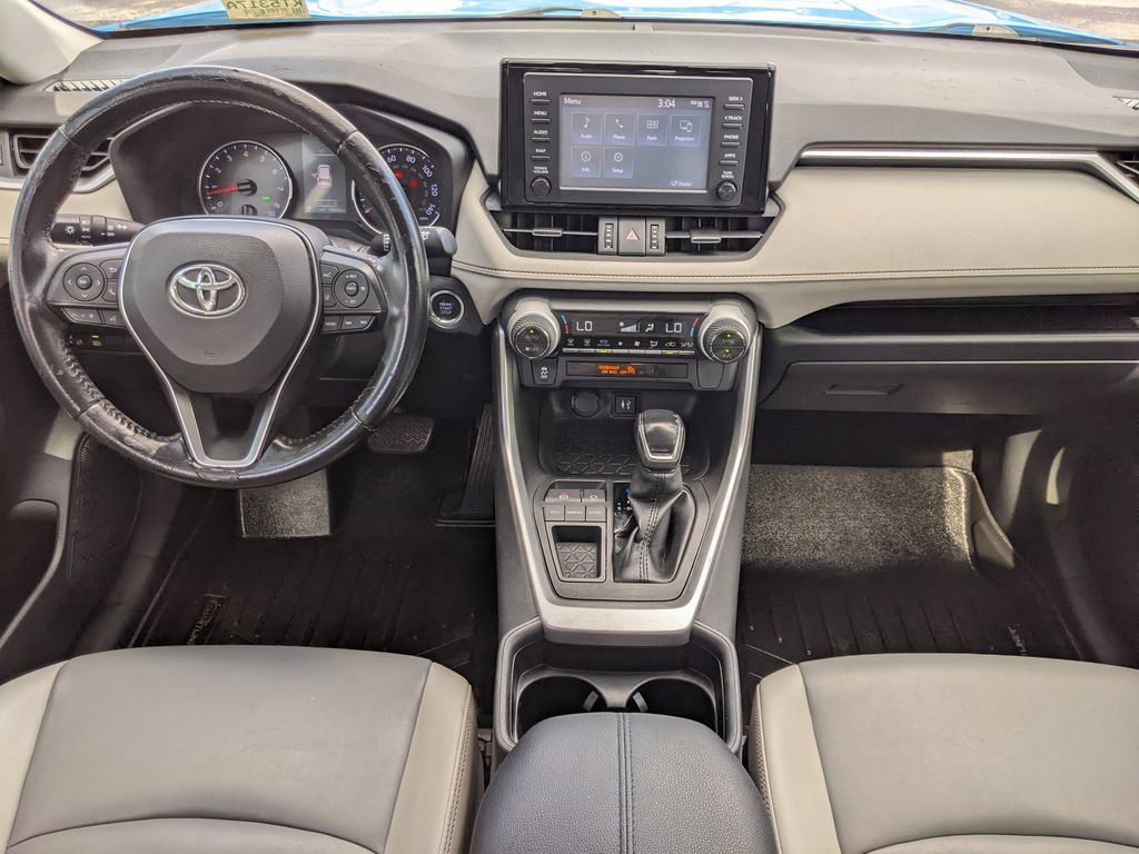 Used 2019 Toyota RAV4 XLE Premium image 15