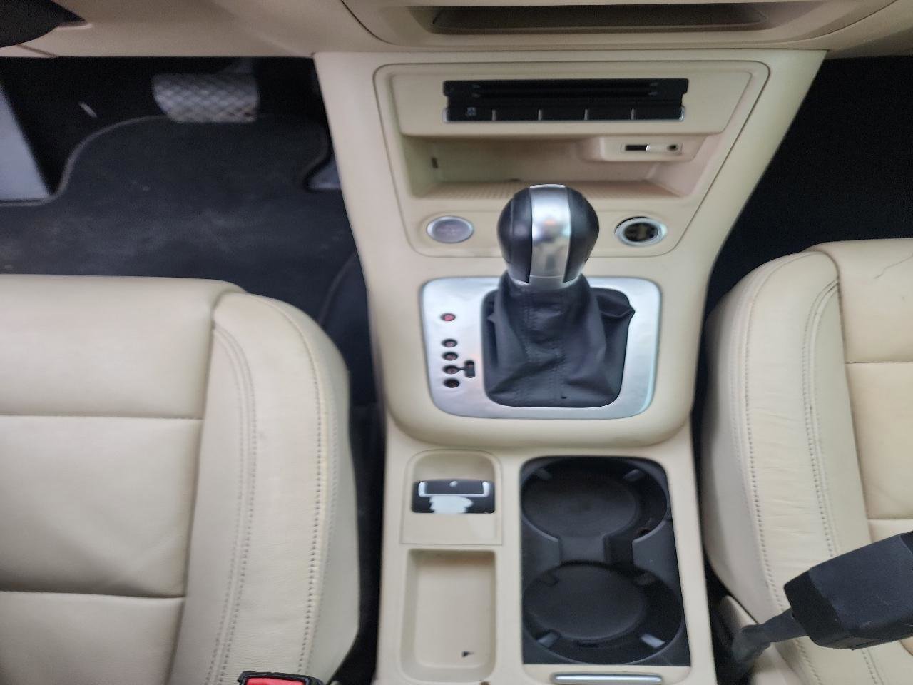 Used 2016 Volkswagen Tiguan SEL FWD image 18
