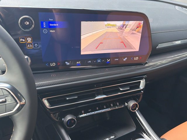 New 2027 Chevrolet Traverse Z71 AWD/4WD image 32