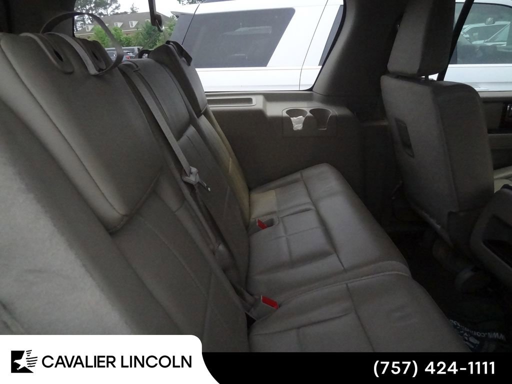 Used 2012 Lincoln Navigator L 2WD image 13