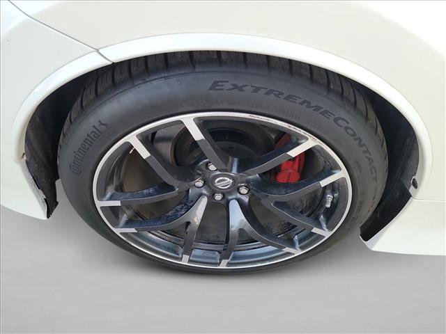 Used 2020 Nissan 370Z NISMO image 11