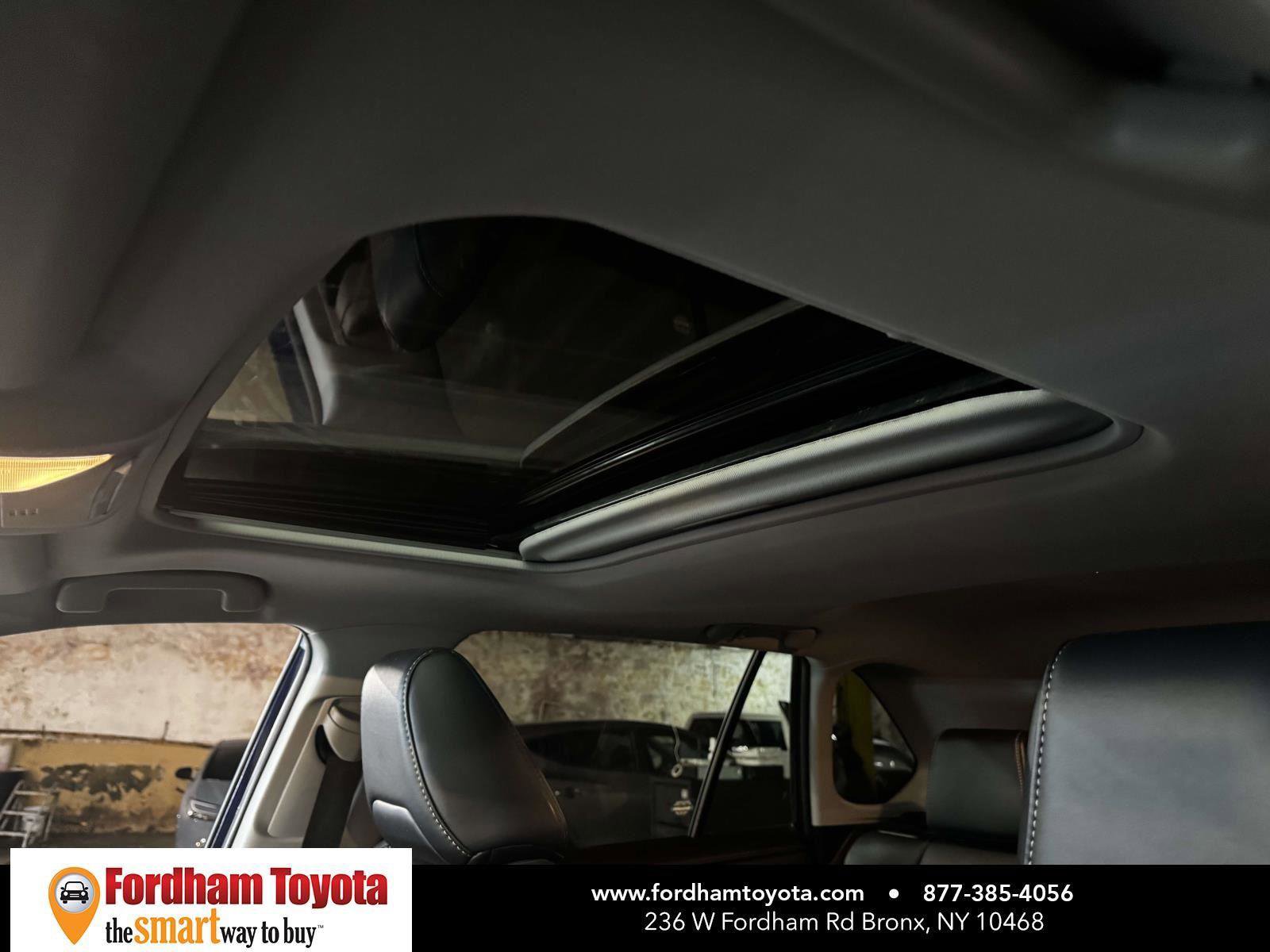 Used 2020 Toyota RAV4 Limited image 18