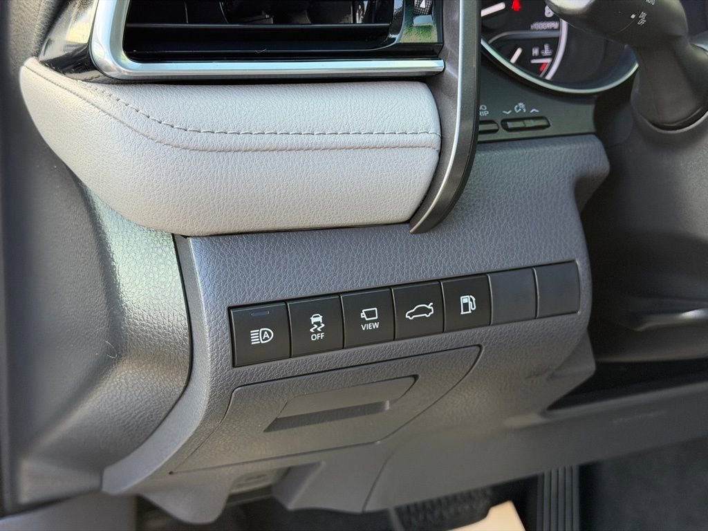 Used 2018 Toyota Camry XLE w/ Audio Package image 21