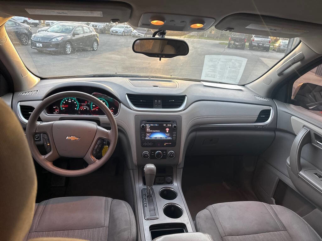 Used 2017 Chevrolet Traverse LS image 11