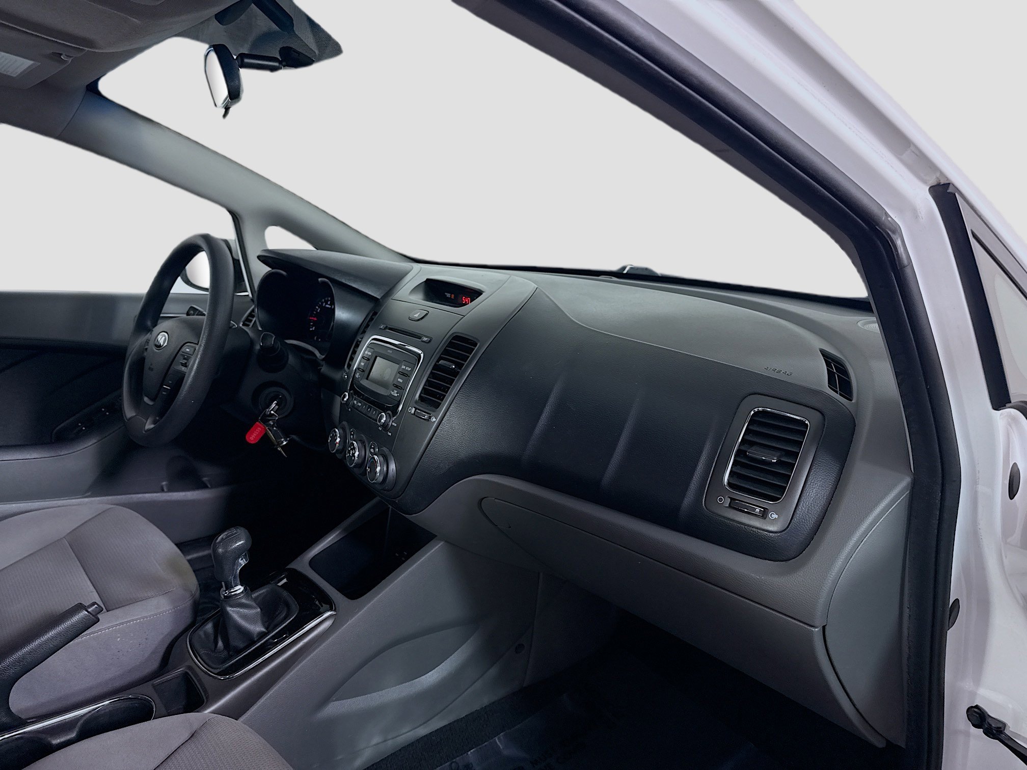 Used 2017 Kia Forte LX image 28