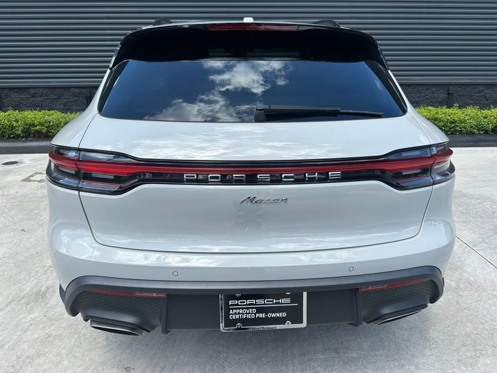 Certified 2023 Porsche Macan AWD/4WD image 12