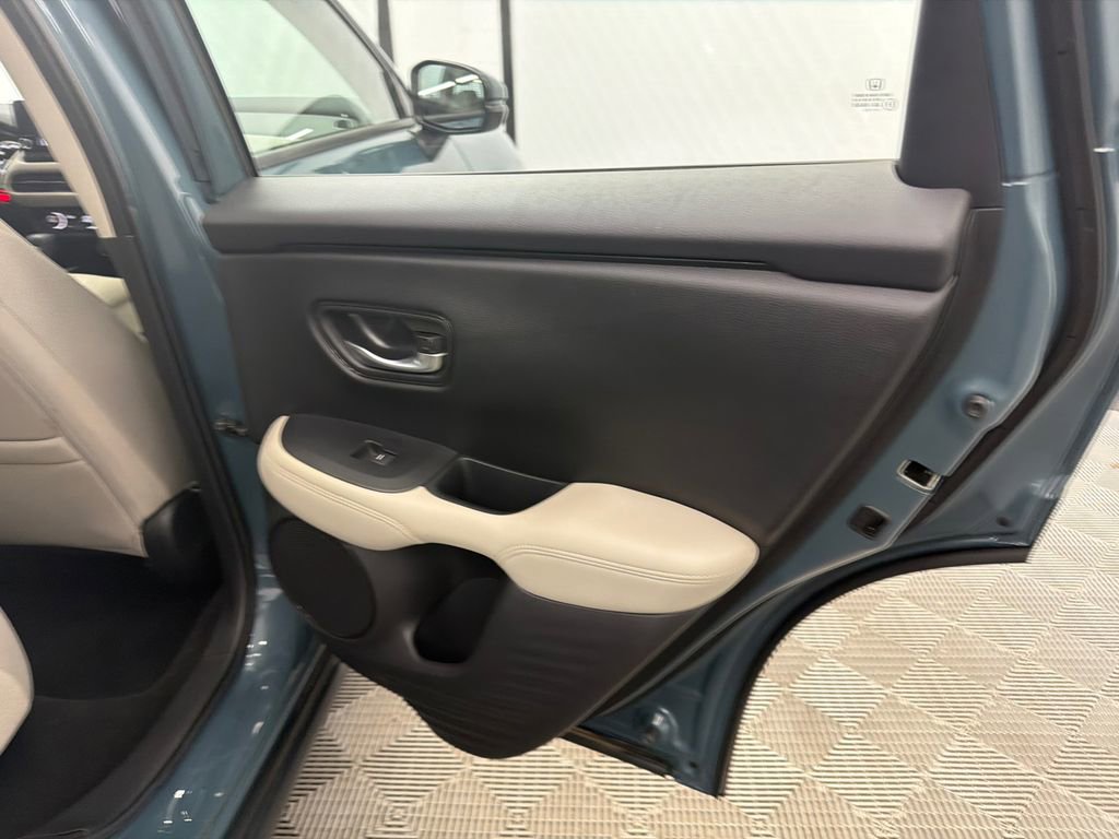 Used 2023 Honda HR-V LX image 16