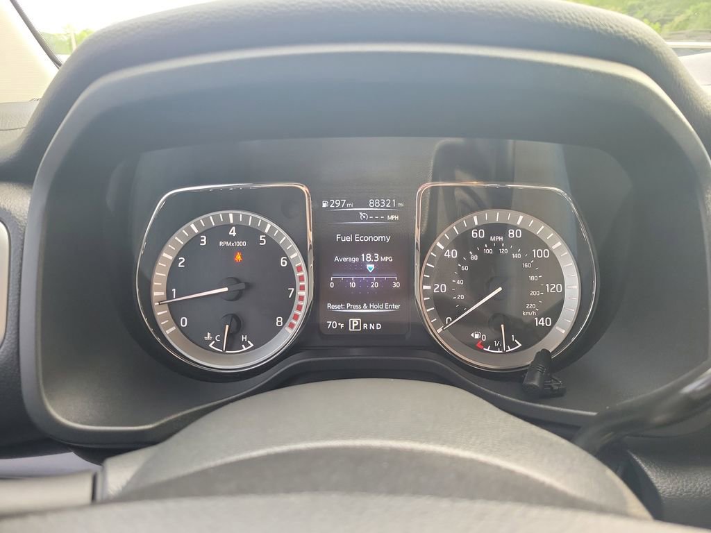 Used 2018 Nissan Titan SV RWD image 23