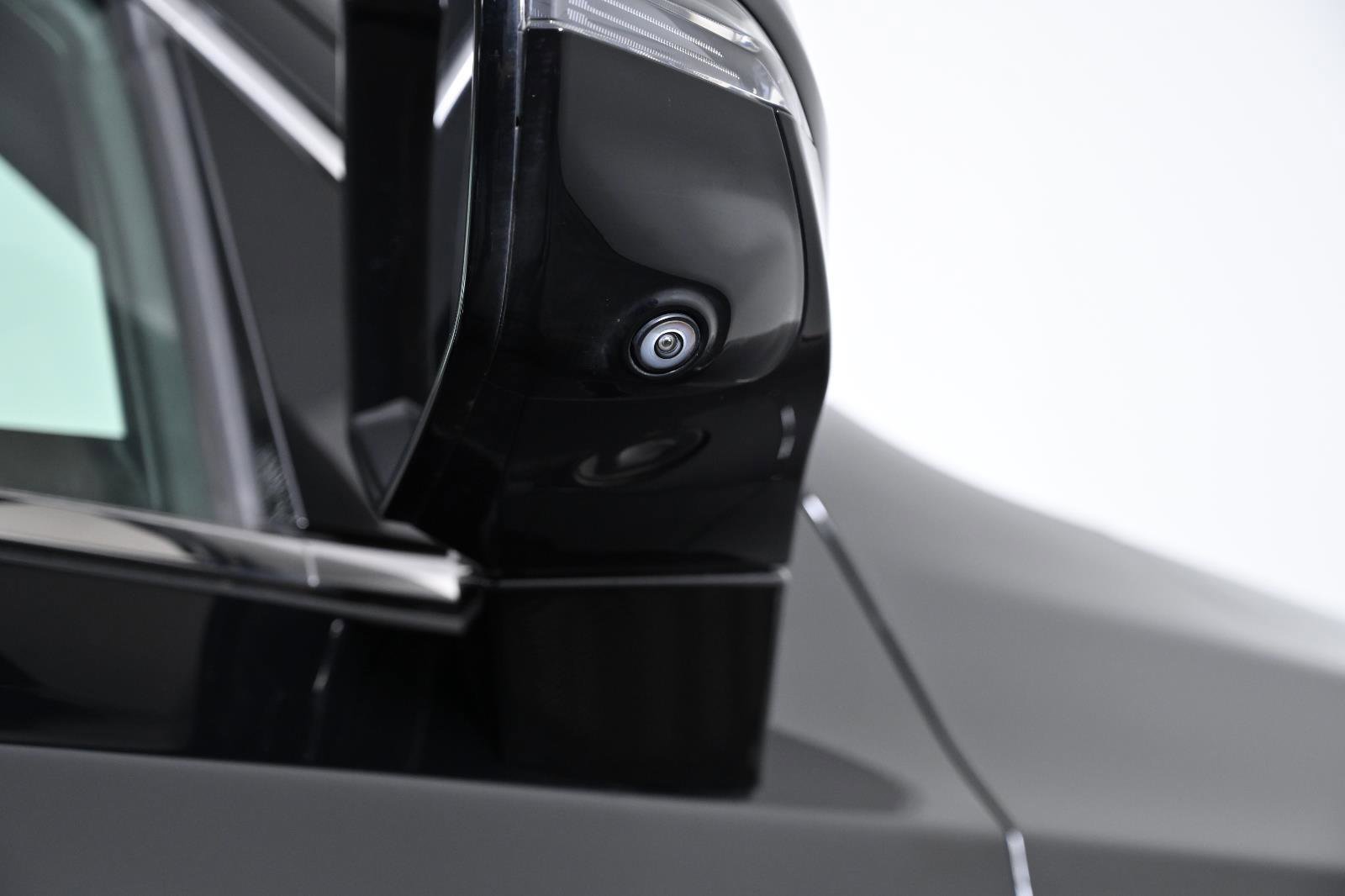 Used 2021 Cadillac Escalade Premium Luxury image 11