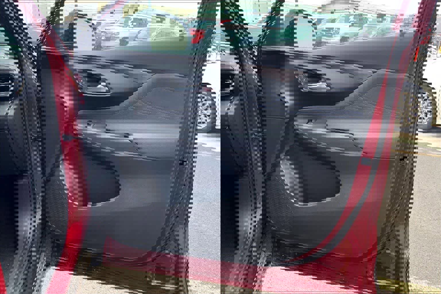 Used 2024 Buick Envista Sport Touring w/ Convenience I Package image 28