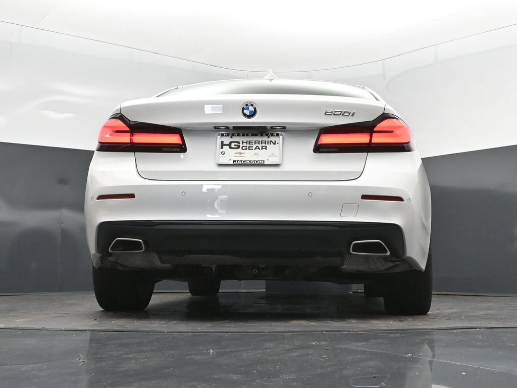 Certified 2023 BMW 530i w/ Premium Package RWD image 41
