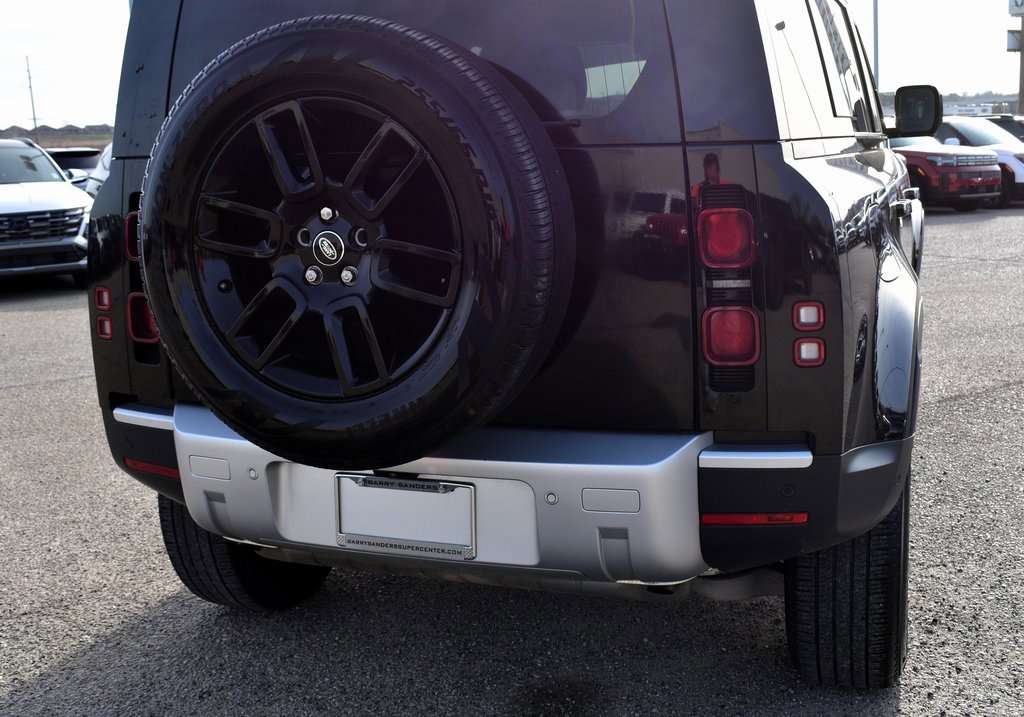 Used 2025 Land Rover Defender 110 S image 11