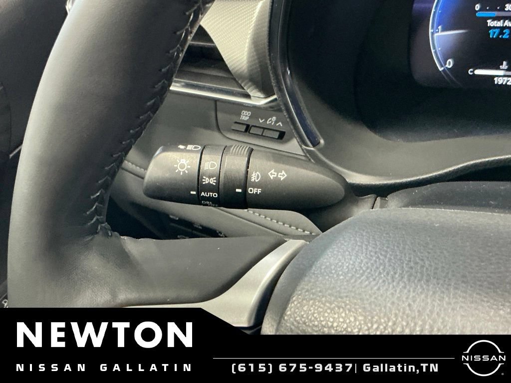 Used 2023 Toyota Highlander Platinum AWD/4WD image 46