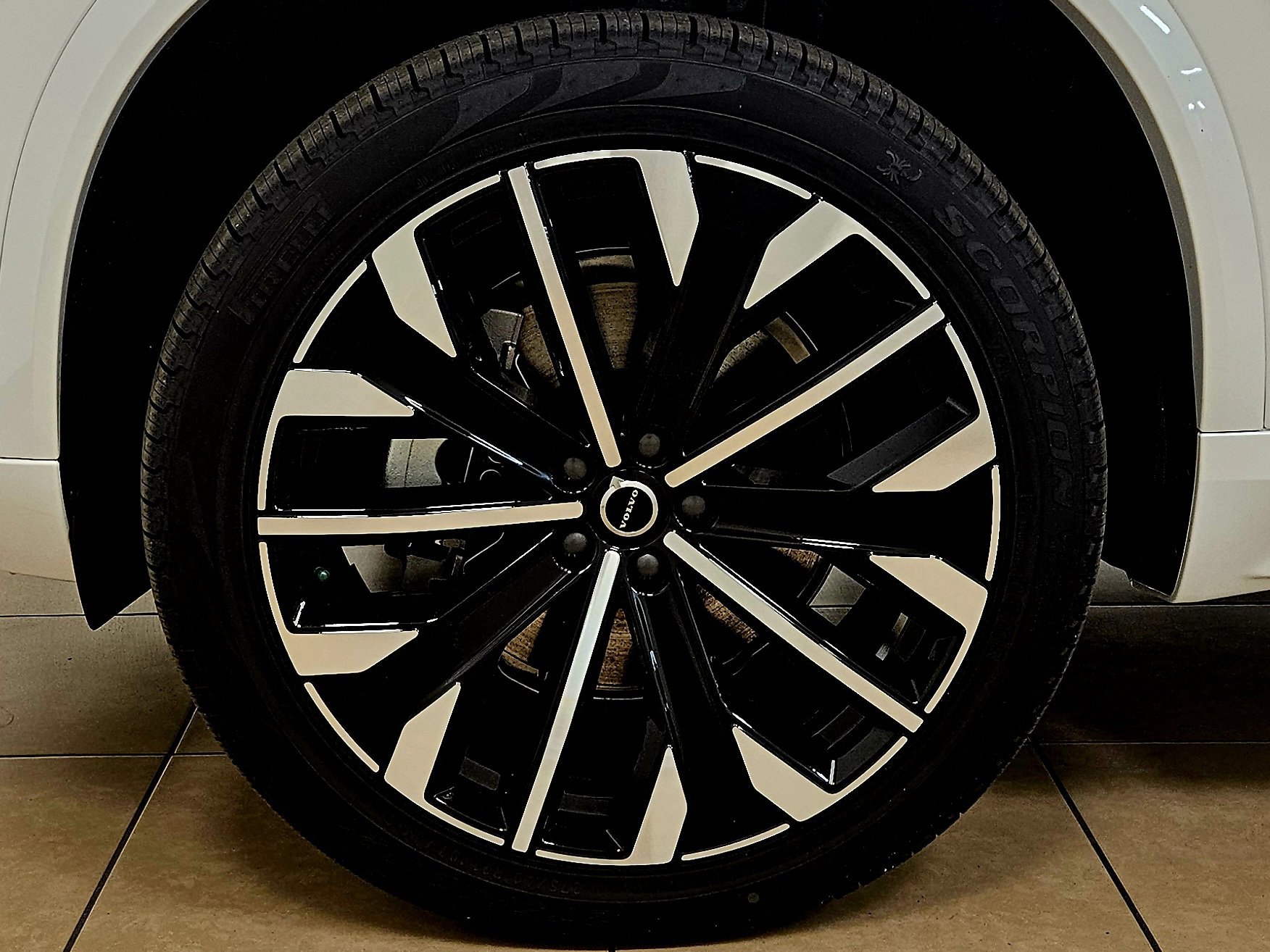 New 2026 Volvo XC90 B6 Plus w/ Protection Package AWD/4WD image 48