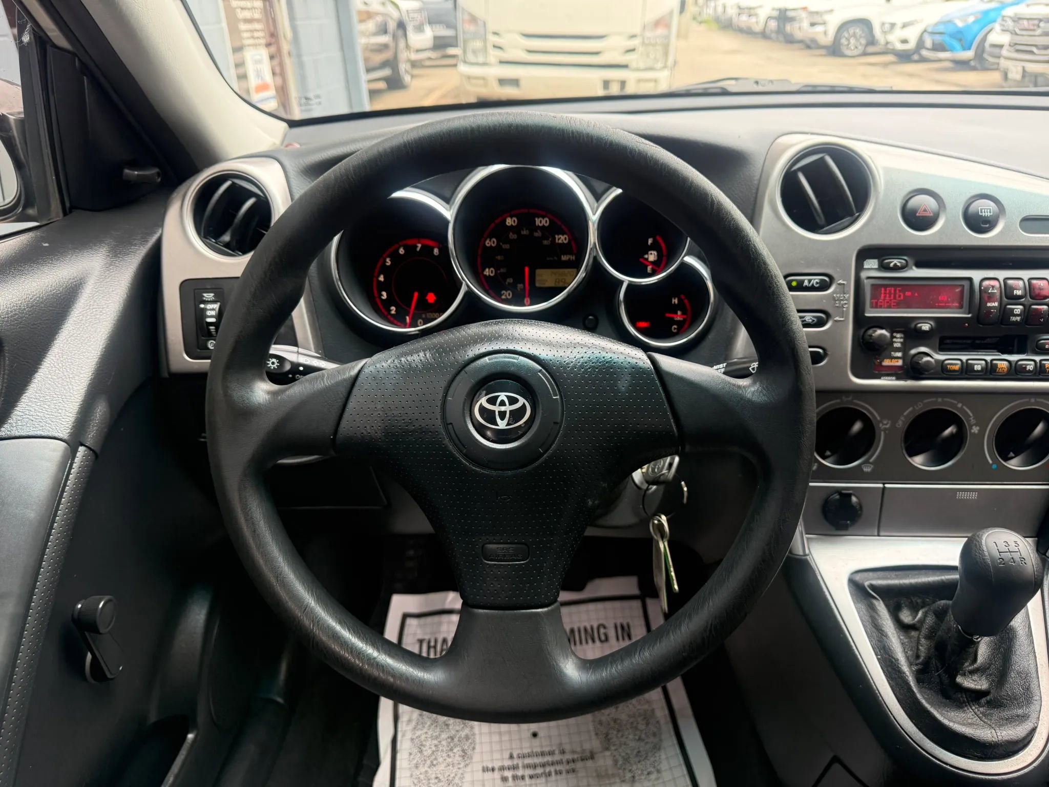 Used 2004 Toyota Matrix FWD image 11