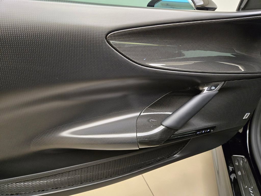 Used 2022 Ferrari SF90 Stradale image 29