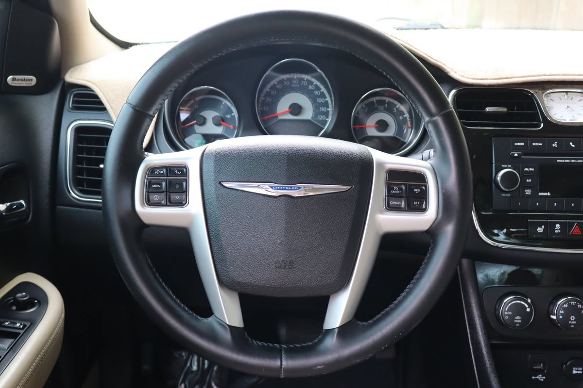 Used 2014 Chrysler 200 Limited FWD image 18