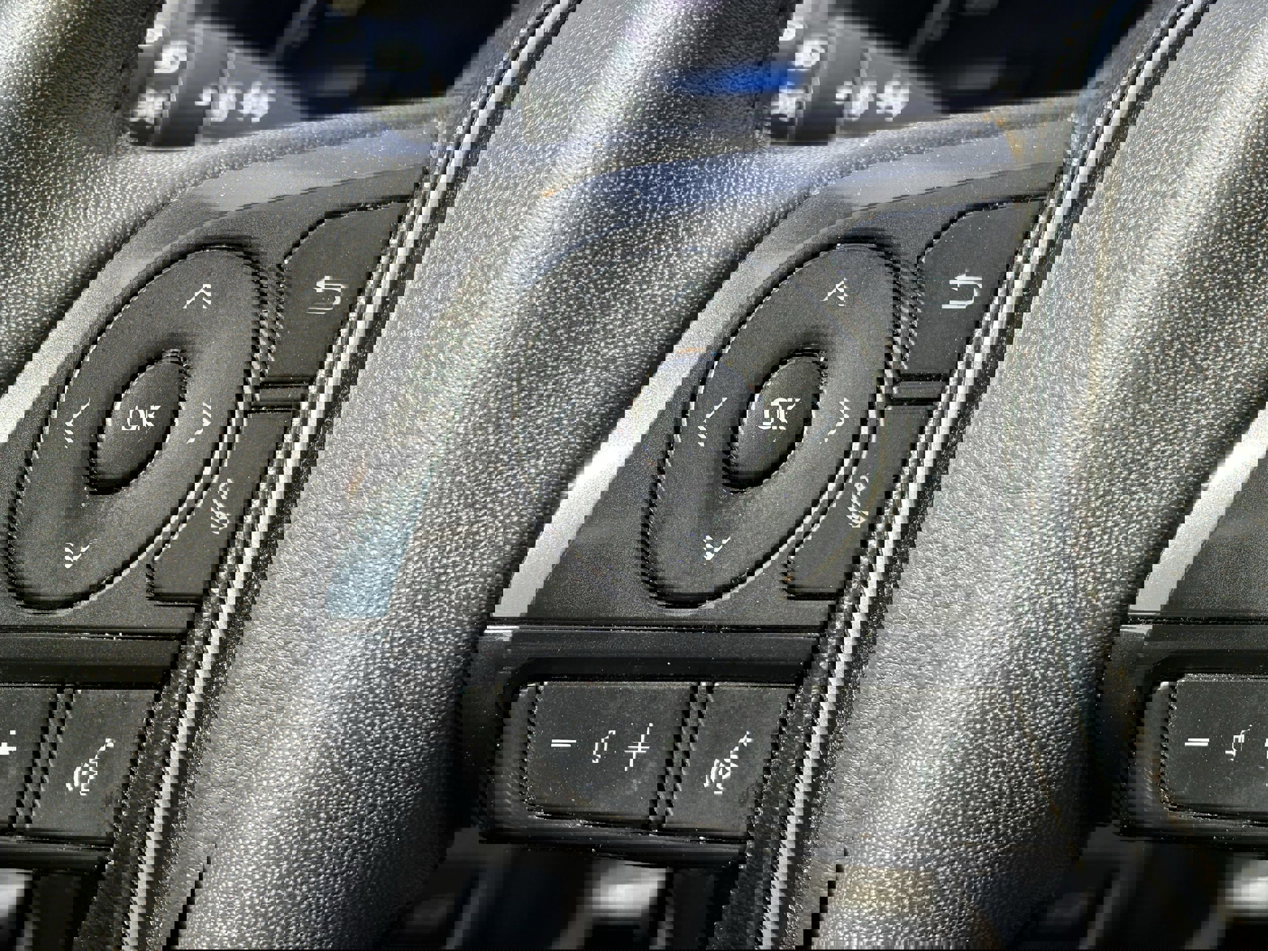 Used 2021 Toyota RAV4 XLE Premium image 17