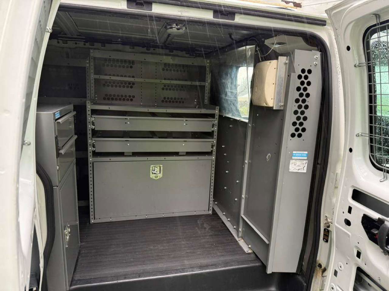 Used 2013 Chevrolet Express 2500 image 22
