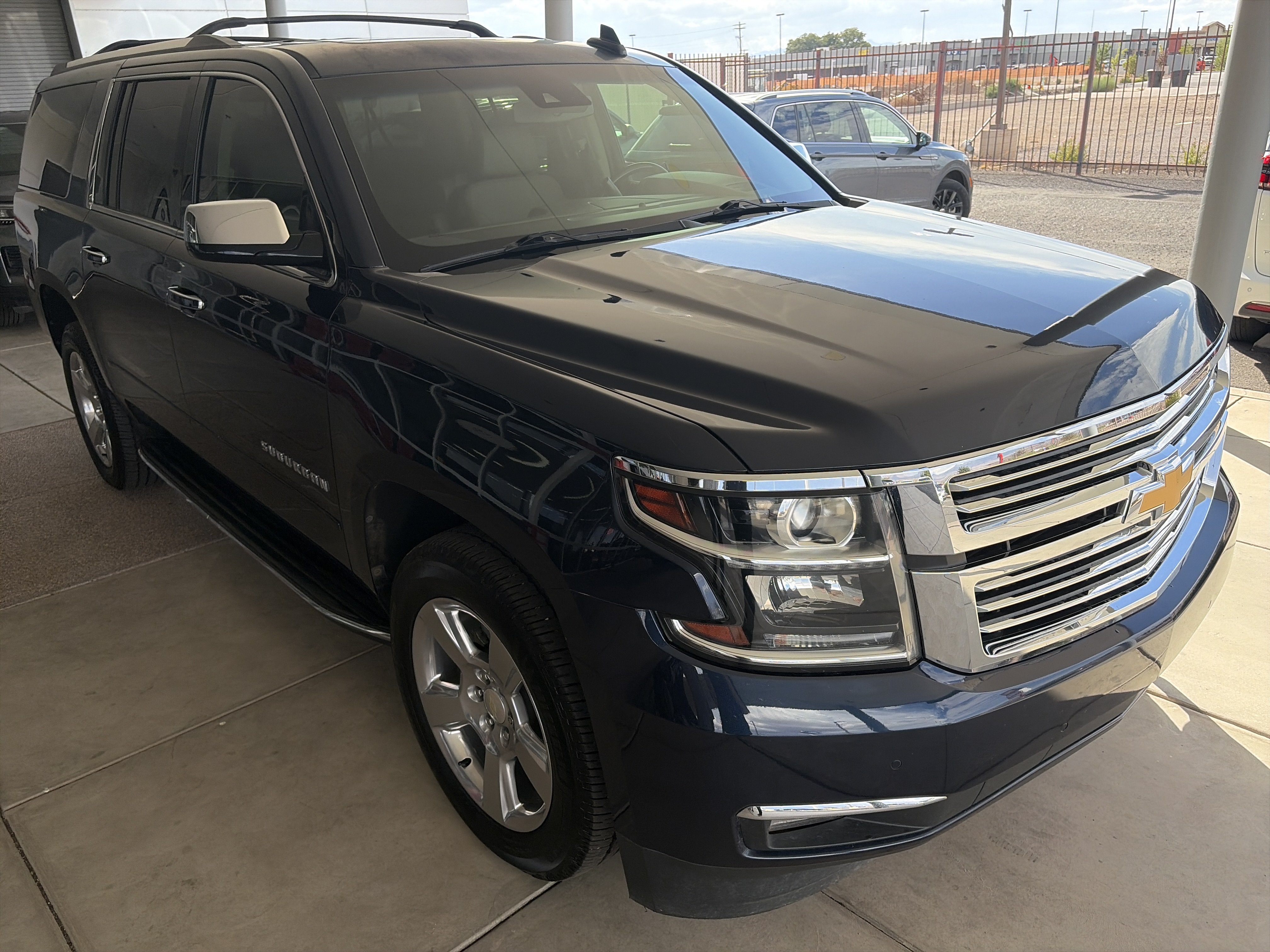 Used 2019 Chevrolet Suburban Premier AWD/4WD image 3
