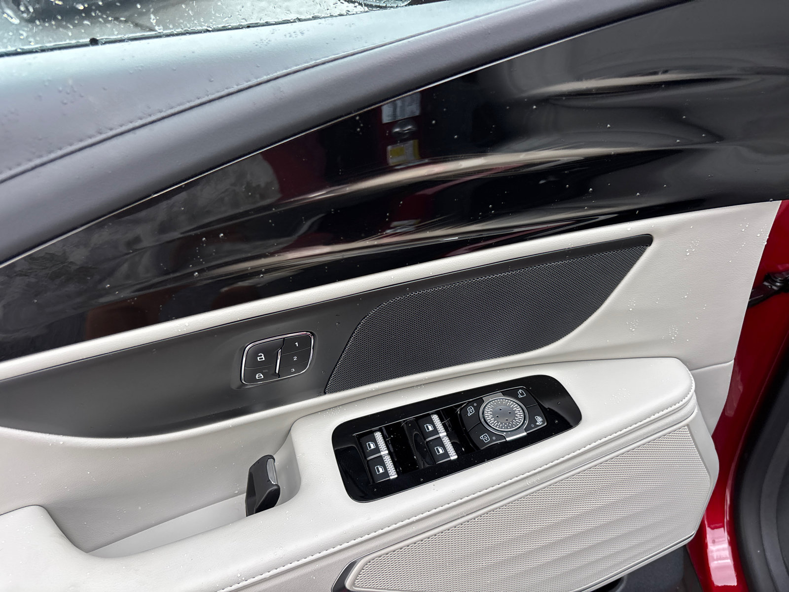 New 2026 Lincoln Nautilus Premier AWD/4WD image 12