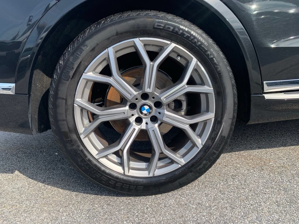 Used 2025 BMW X7 xDrive40i AWD/4WD image 32