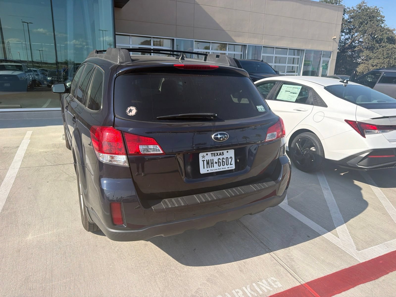 Used 2013 Subaru Outback 2.5i Limited AWD/4WD image 7