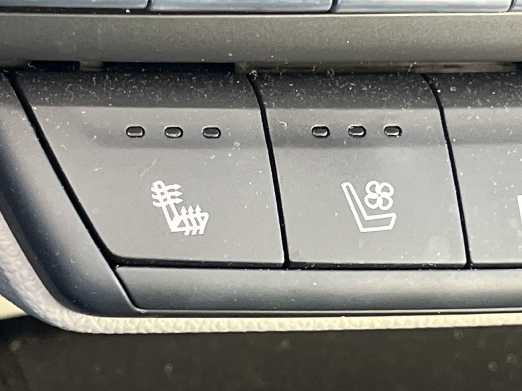 Certified 2023 Cadillac XT4 Premium Luxury w/ Enhanced Visibility Package FWD image 38