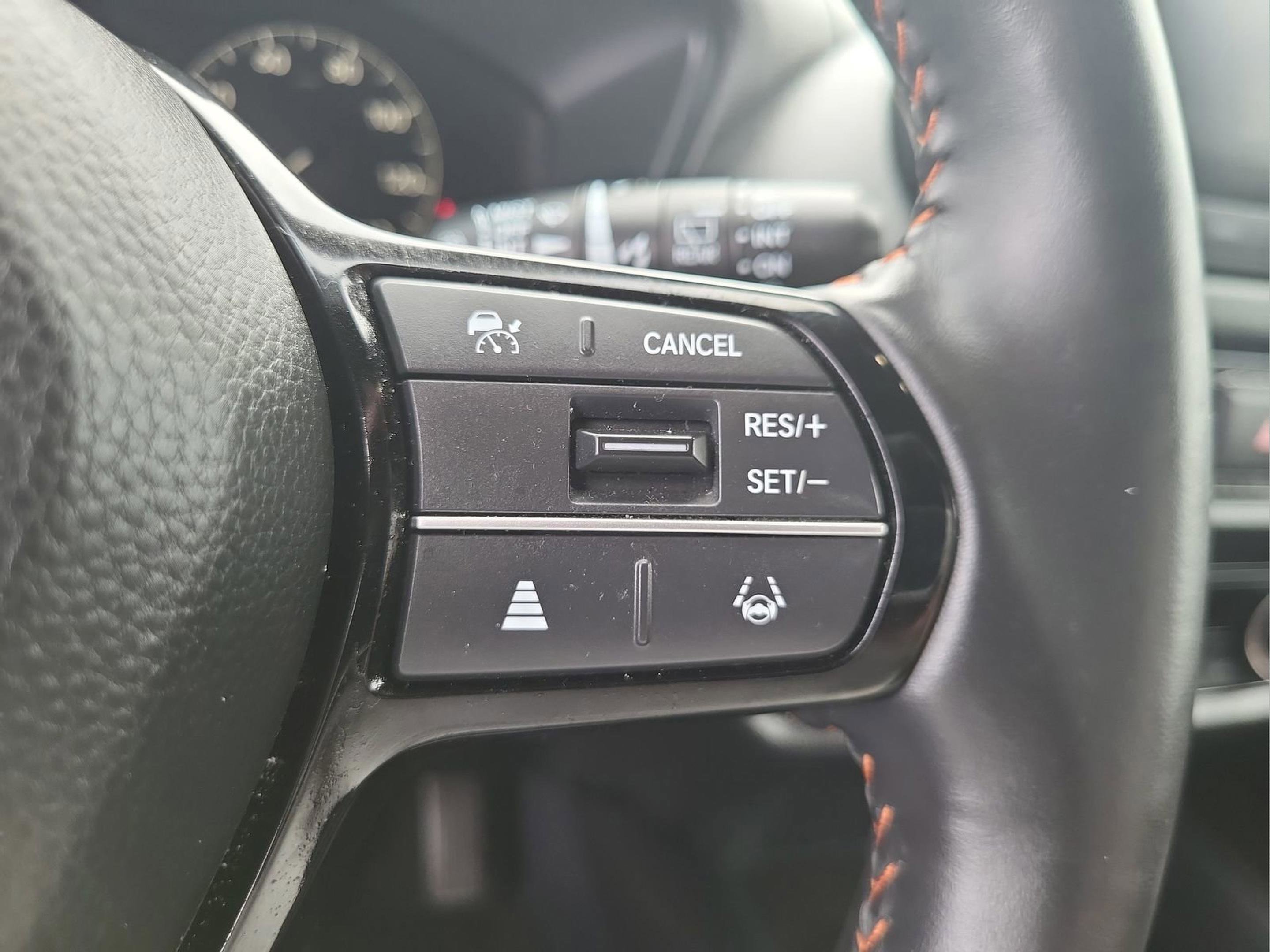Certified 2025 Honda HR-V Sport image 10