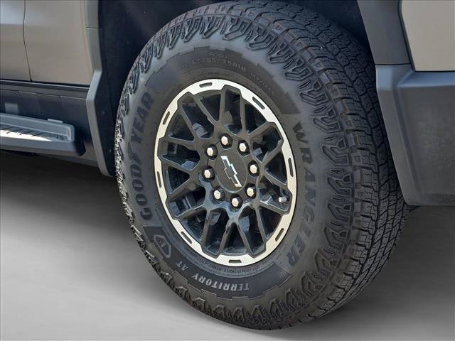New 2026 Chevrolet Silverado EV Trail Boss AWD/4WD image 10