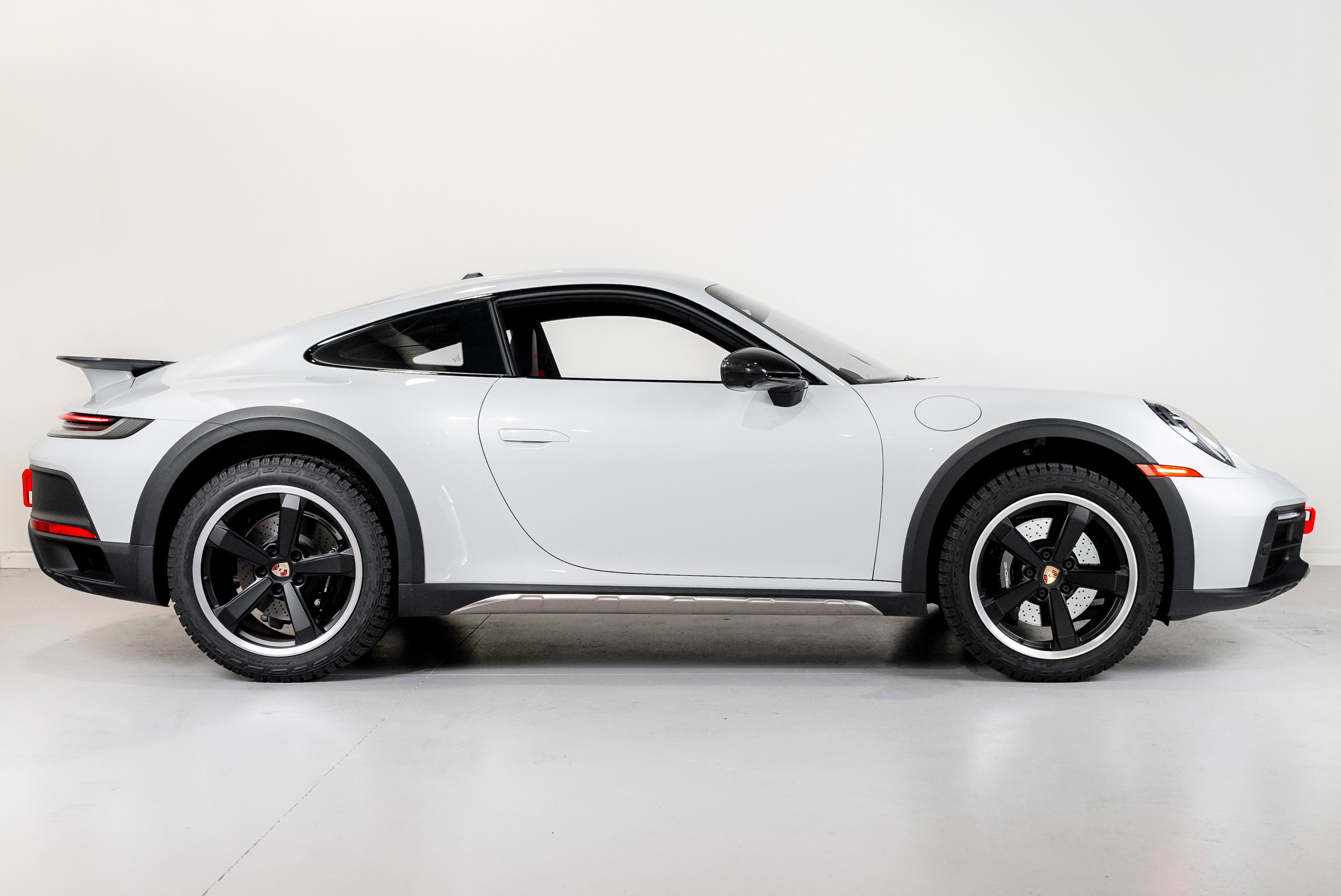 Used 2024 Porsche 911 Dakar AWD/4WD image 97