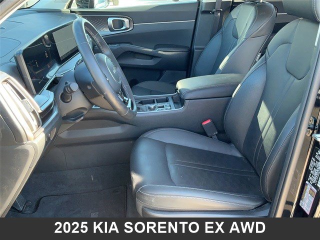 Certified 2025 Kia Sorento EX image 12