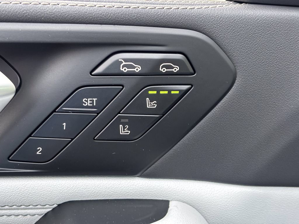 New 2026 BMW X6 M60i image 12