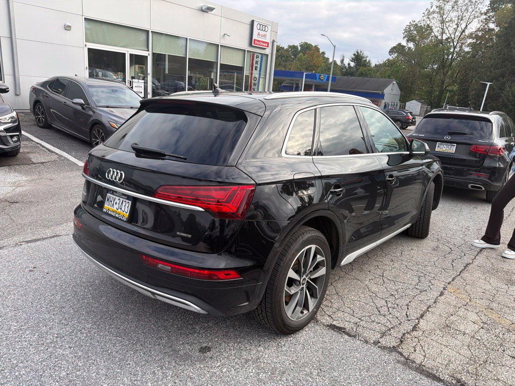 Used 2021 Audi Q5 2.0T Premium Plus w/ Premium Plus Package AWD/4WD image 3