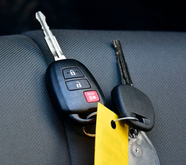 Used 2018 Toyota Tundra SR5 w/ TRD Sport Package image 26