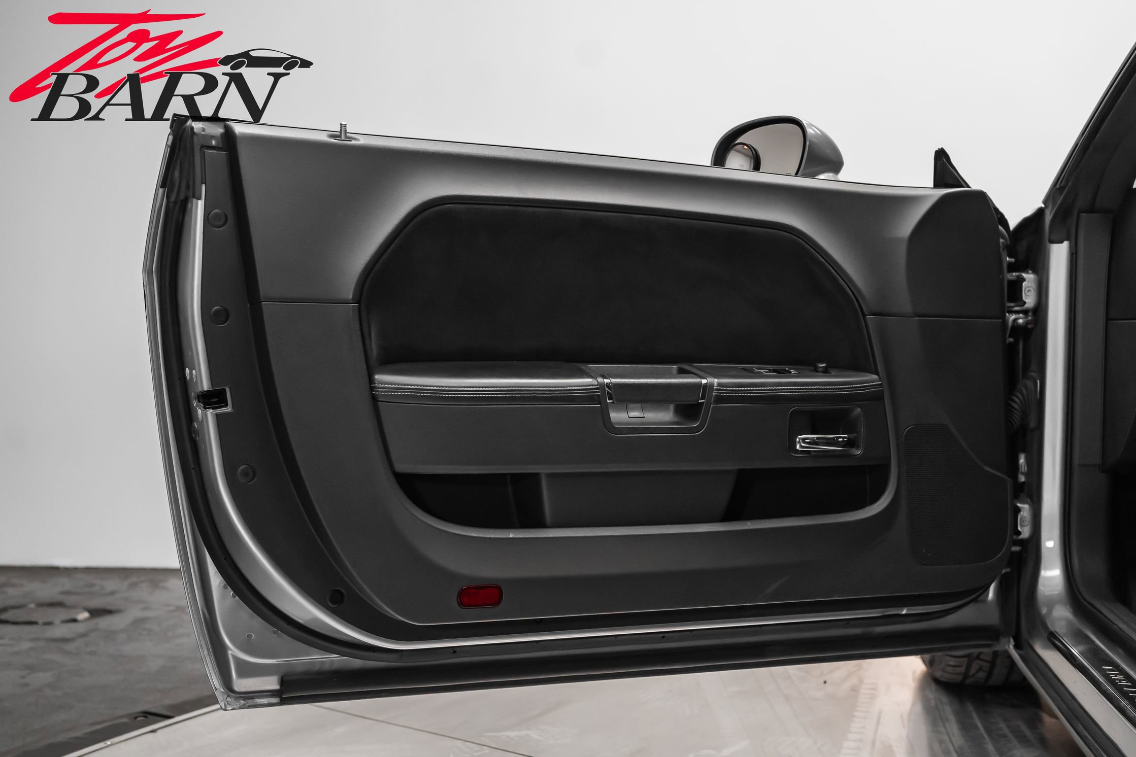 Used 2011 Dodge Challenger SRT8 image 20